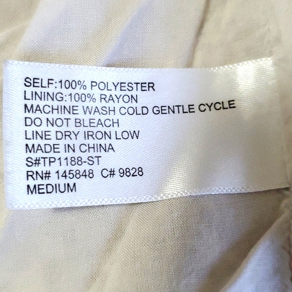 French Grey Animal Print Top Size Medium - Picture 8 of 8